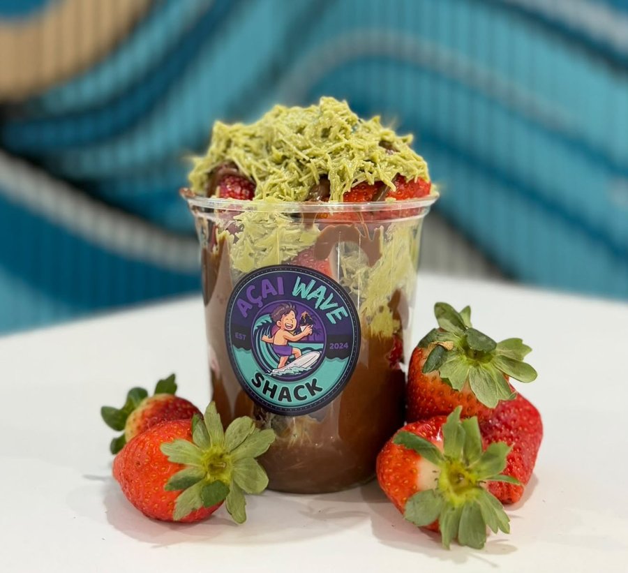 Dubai Strawberry Cup layered with strawberries, chocolate and green pistachio knafeh